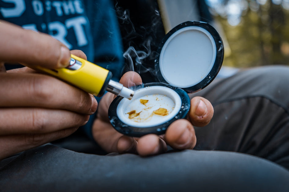 How to Dab Cannabis Concentrates: A Guide