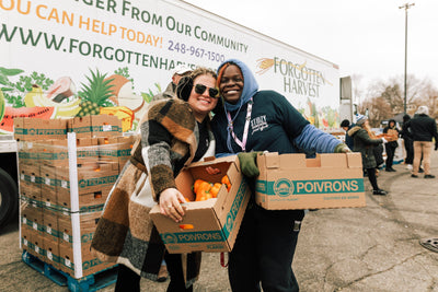 STIIIZY FEEDS VETERANS & FAMILIES IN DETROIT FOR THANKSGIVING