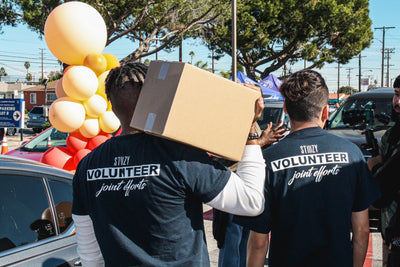 STIIIZY VOLUNTEERS AT TORRANCE TURKEY GIVEAWAY WITH SENATOR BRADFORD’S OFFICE